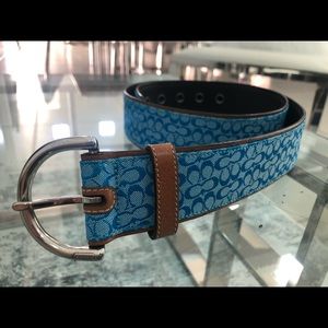 Coach Signature Belt Medium / Excellent Condition